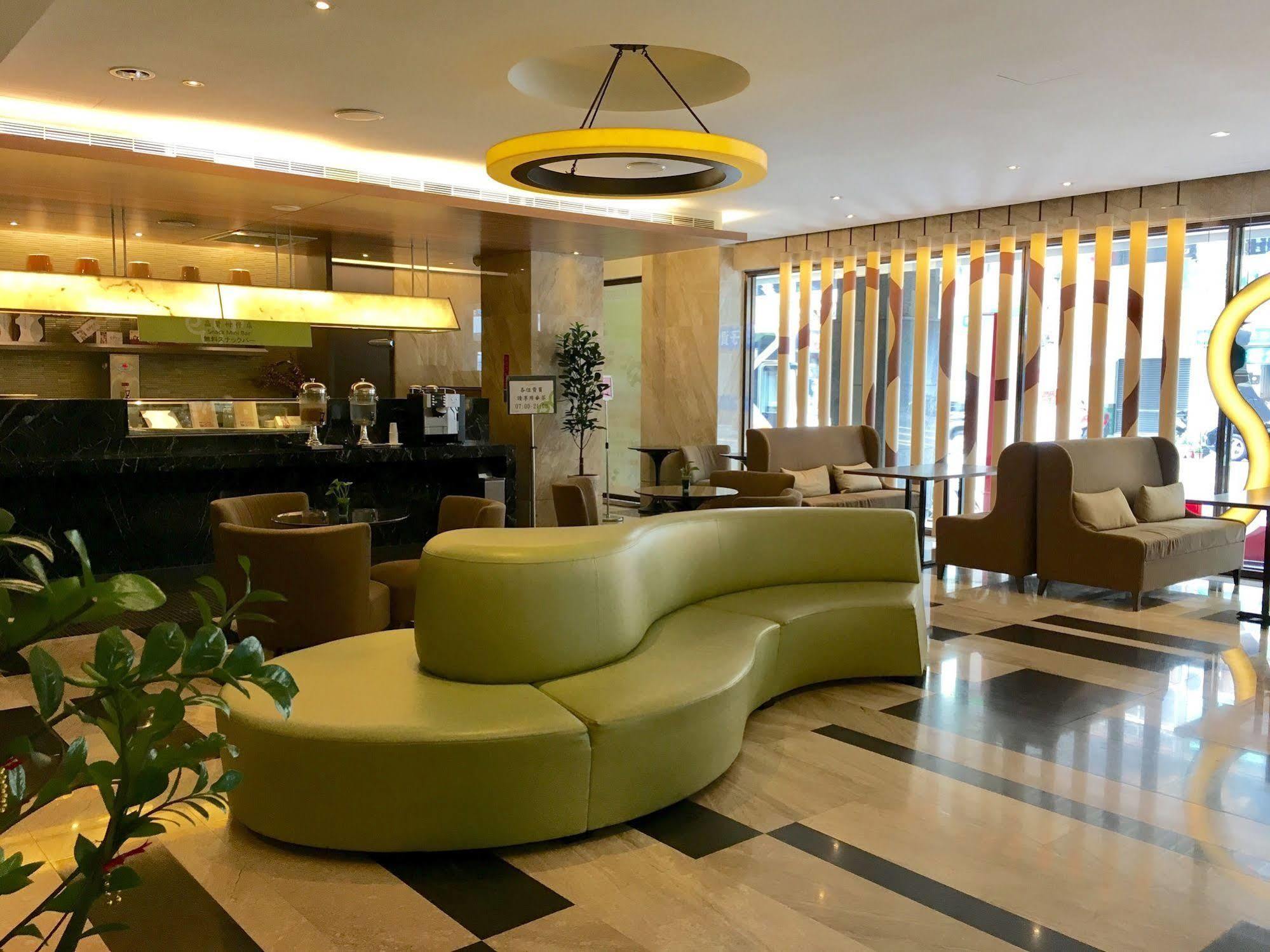 Park City Hotel Central Тайчжун Экстерьер фото