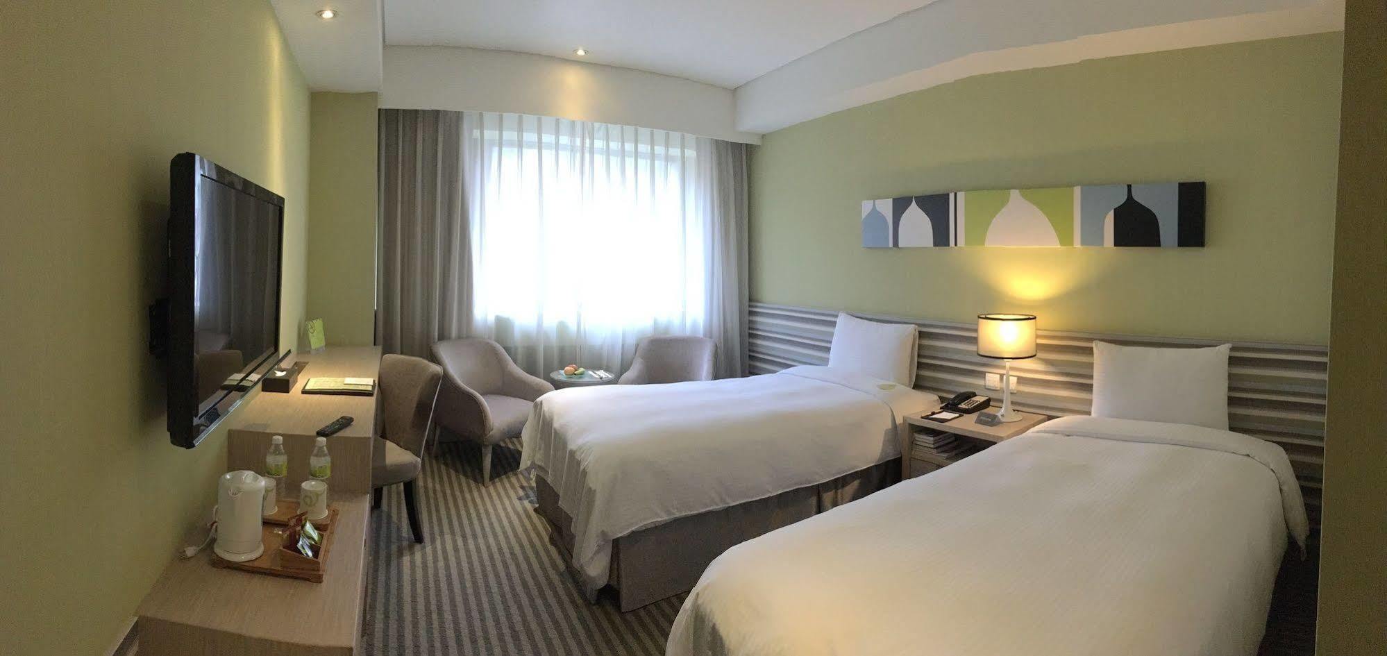 Park City Hotel Central Тайчжун Экстерьер фото