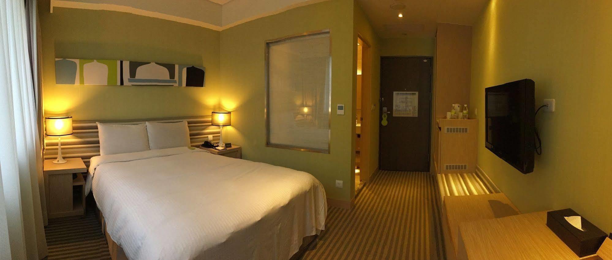Park City Hotel Central Тайчжун Экстерьер фото