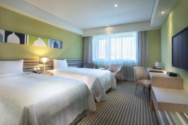 Park City Hotel Central Тайчжун Экстерьер фото